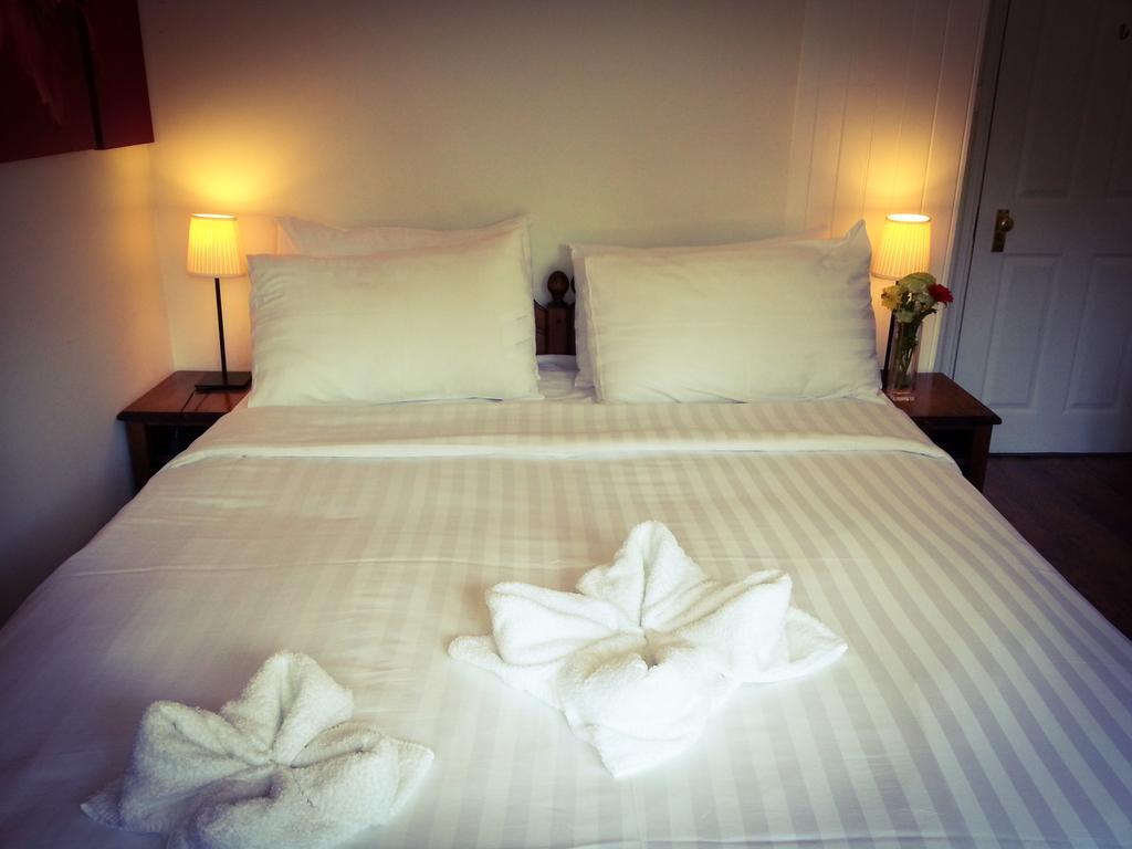 Rosemead Guest House Claygate Room photo